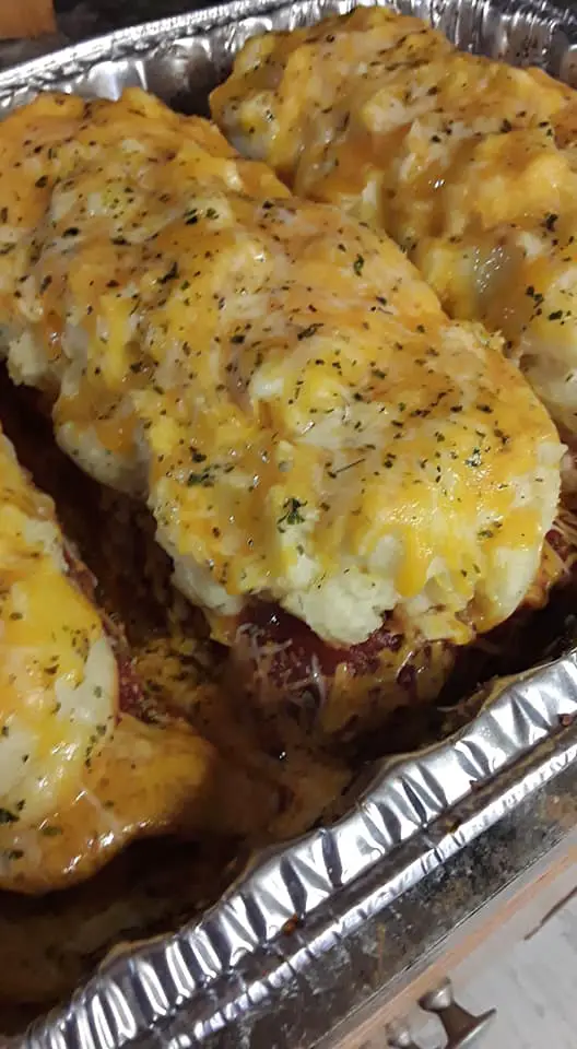 MEATLOAF WITH MASHED POTATOES AND CHEESE