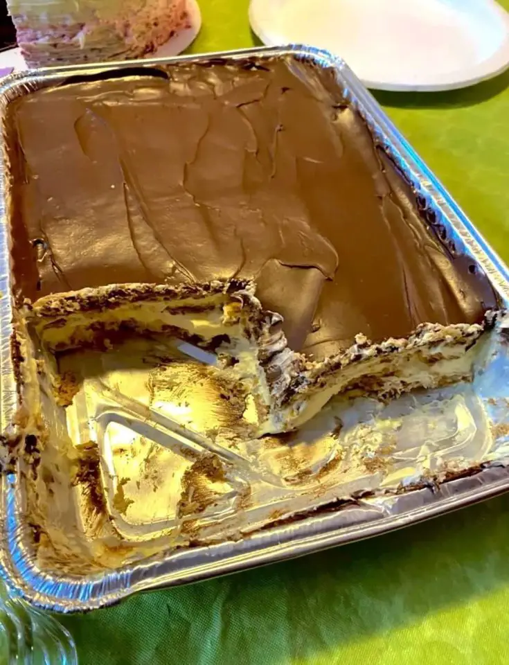 CHOCOLATE ECLAIR CAKE