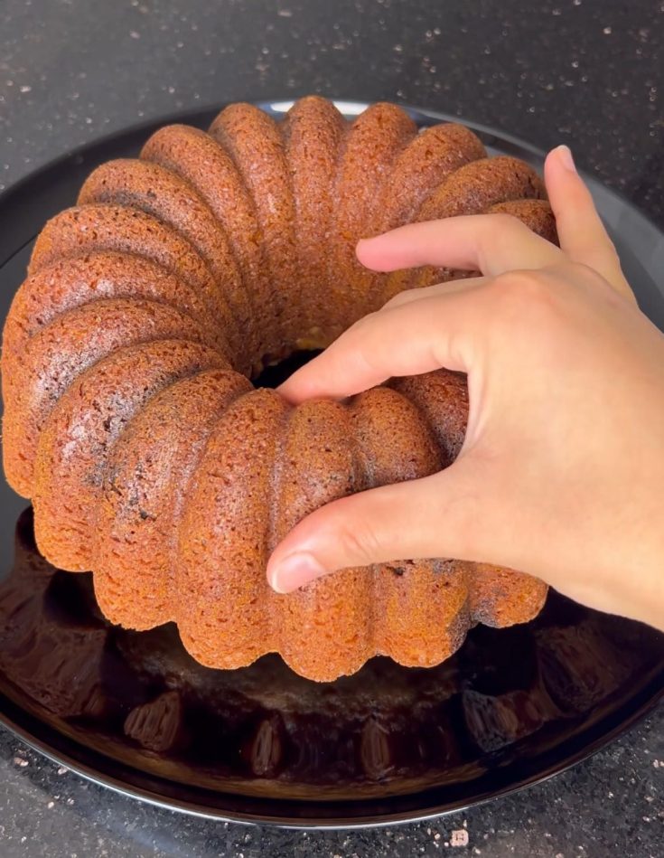 KEY LIME POUND CAKE