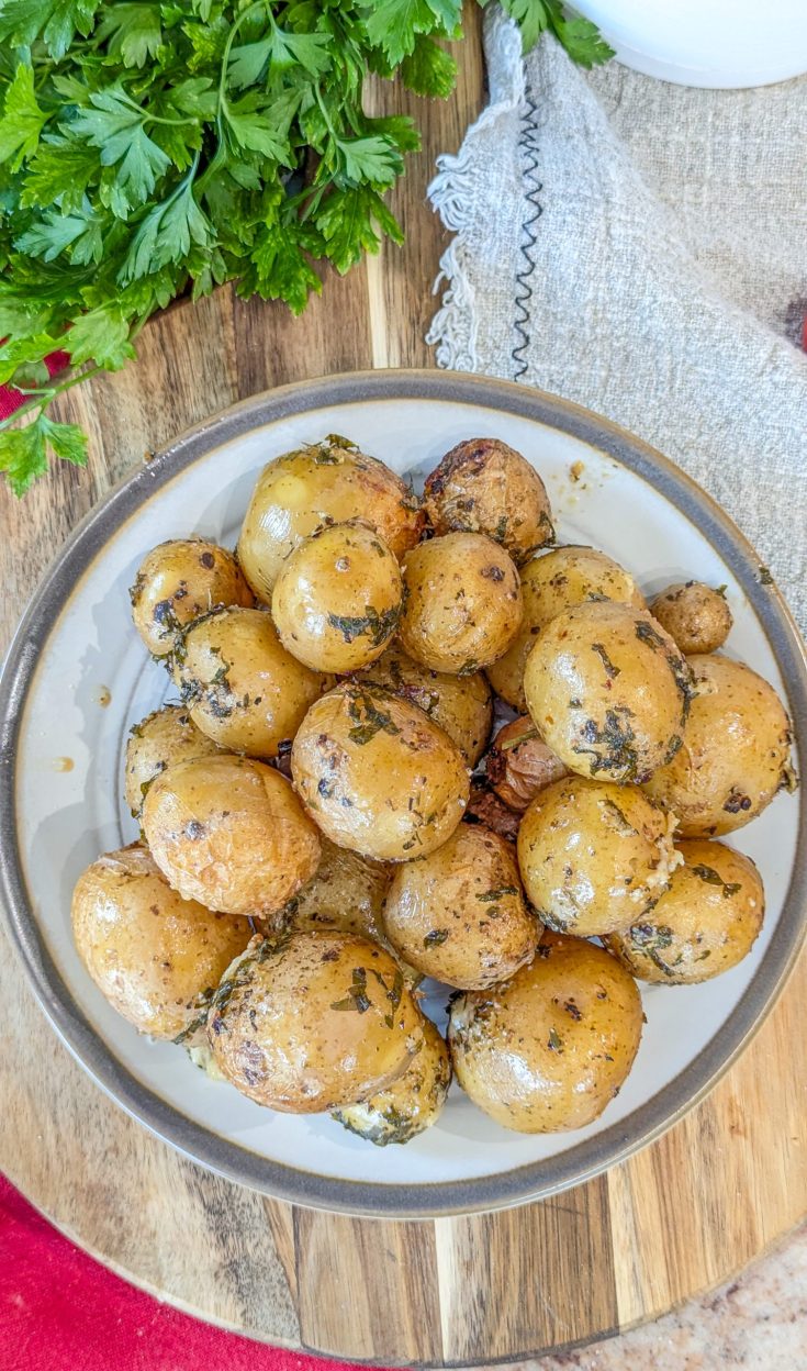 Slow cooker garlic Parmesan cheese potatoes